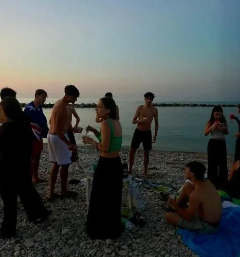 Сasa de vacaciones The House Of Friends *